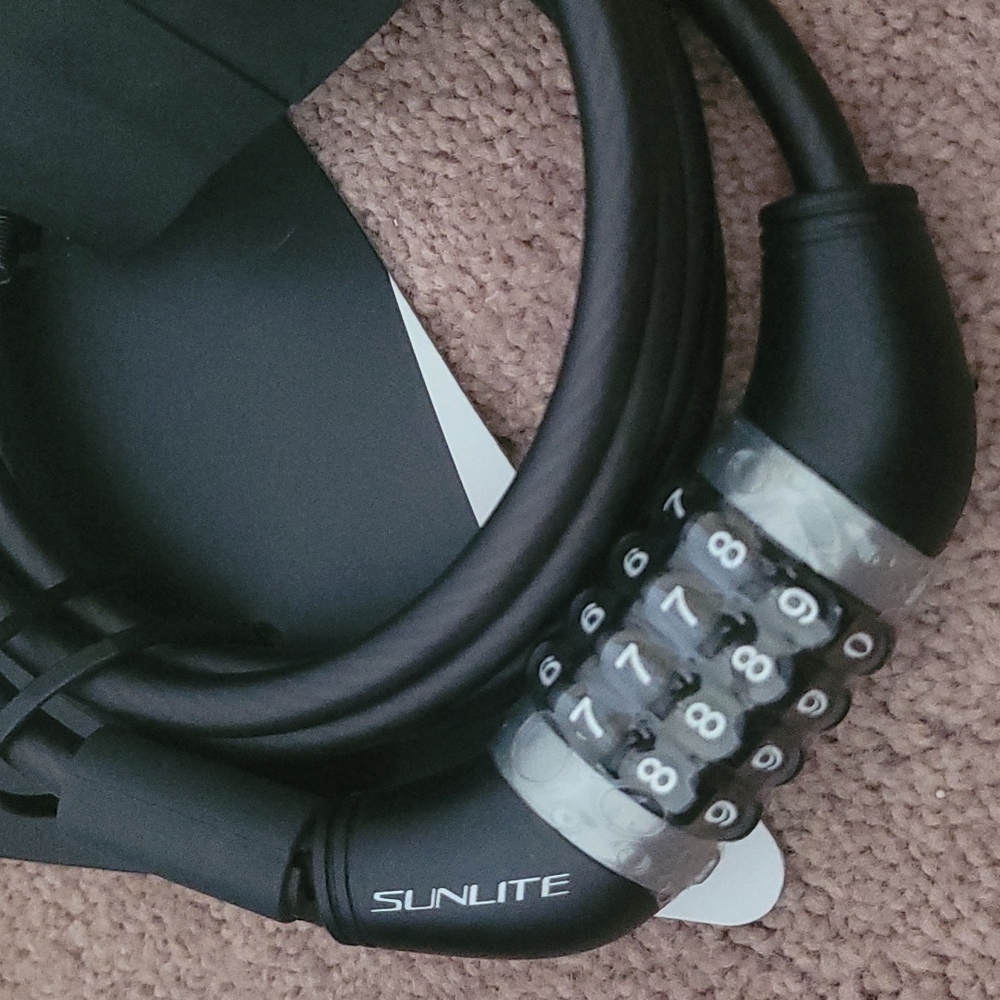 Sunlite Resettable Combo Lock - Picture 2 of 7